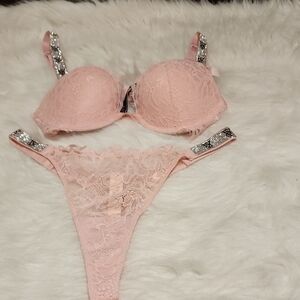 Victoria Secret Bling Push bra and Thong set